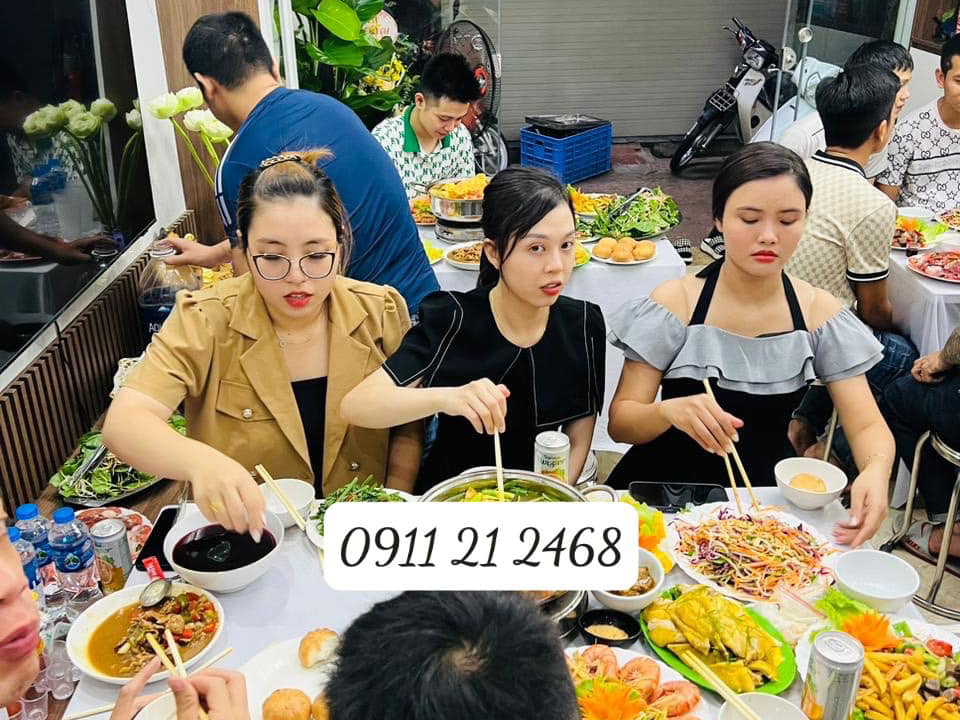 Nấu cỗ tại nhà huyện Phú Xuyên – Cỗ đông người vẫn phục vụ tận tình, chu đáo