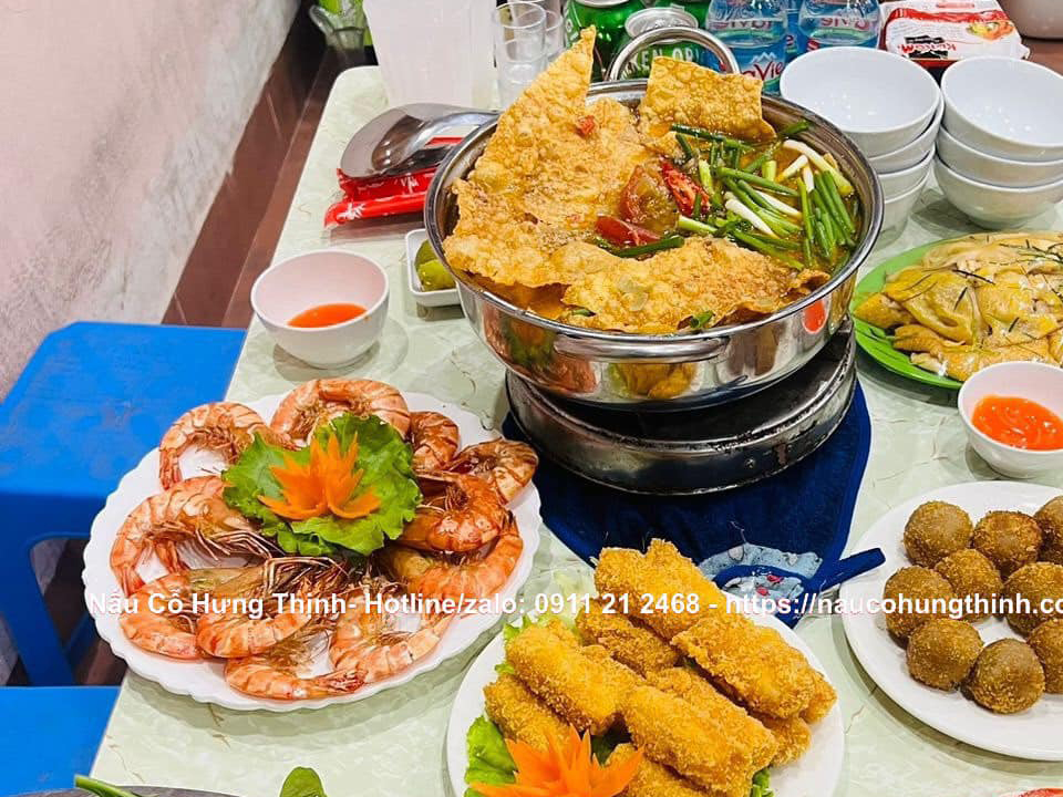 Nấu cỗ giỗ tại nhà phường Phúc Tân – Giao cỗ tận nơi, dịch vụ chất lượng tại trung tâm Hà Nội