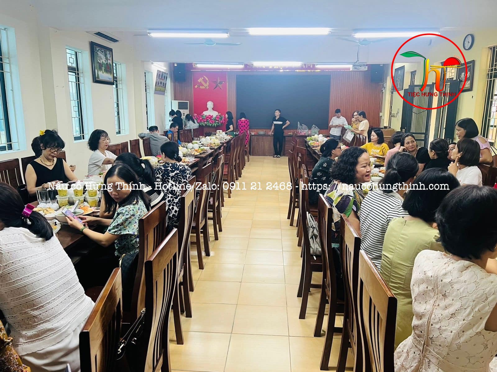 Nấu cỗ tại Chung Cư The Vesta – Mâm cỗ vừa ngon vừa đẹp mắt