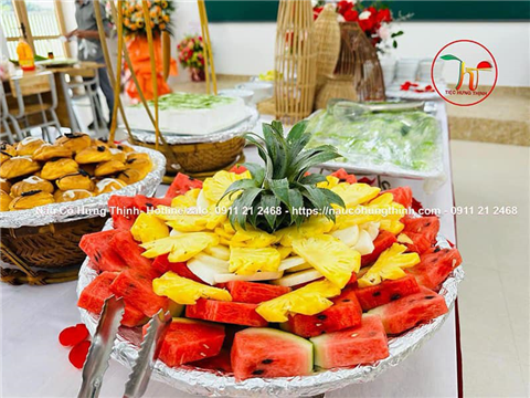 Ảnh đặt mâm cúng