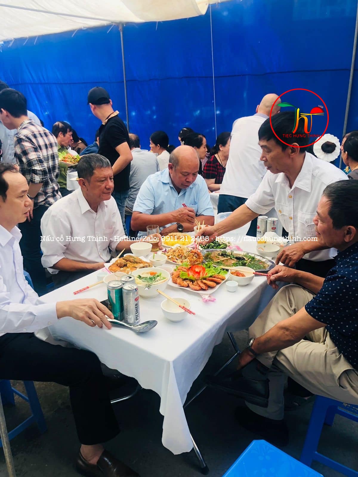 Xây dựng thực đơn cho bữa liên hoan lớp 9