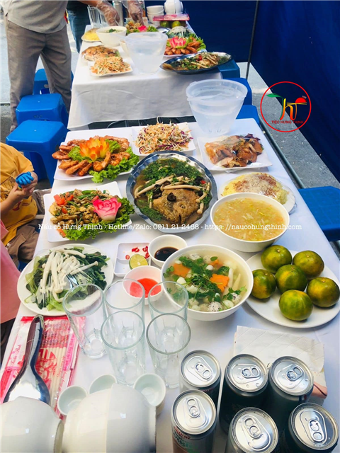 Ảnh Ăn liên hoan lớp
