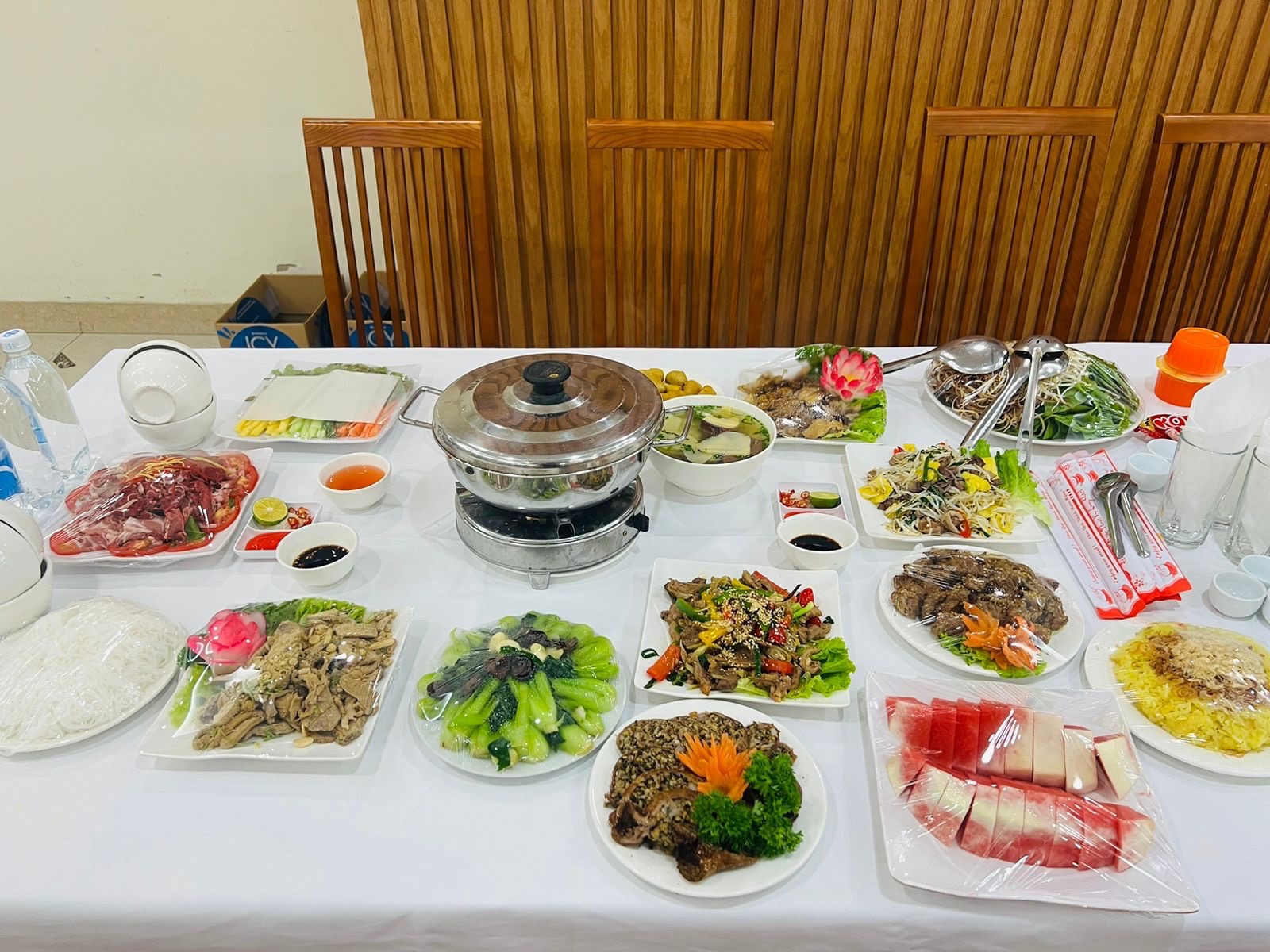 thuê nấu cỗ cưới hỏi tại nhà uy tín