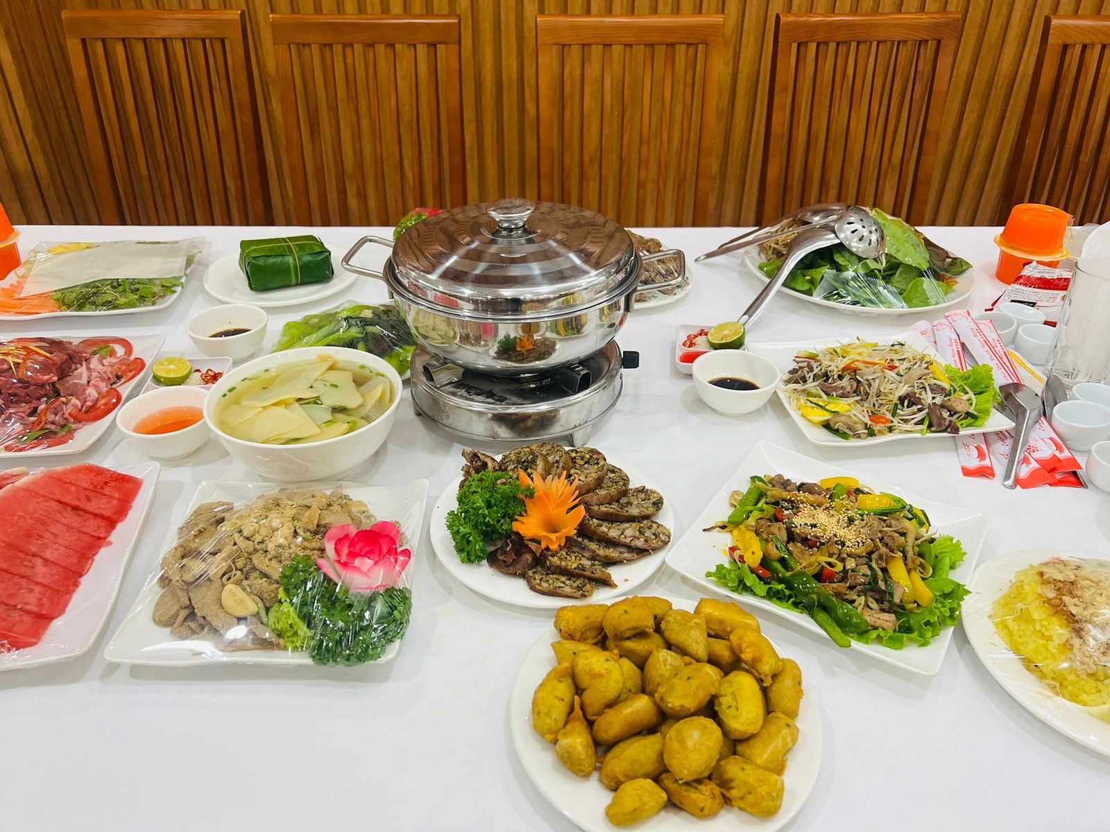 nấu cỗ cưới hỏi tại nhà giá rẻ