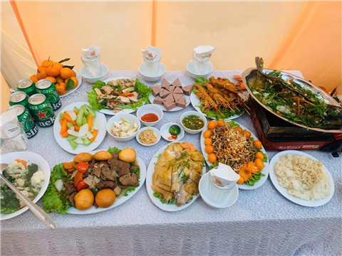Ảnh nấu cỗ cưới hỏi 200 khách tại nhà