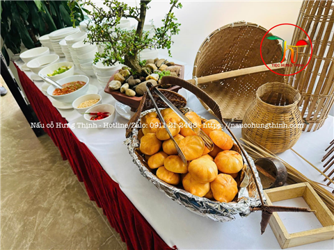 Ảnh nấu cỗ sinh nhật kỷ niệm tình bạn